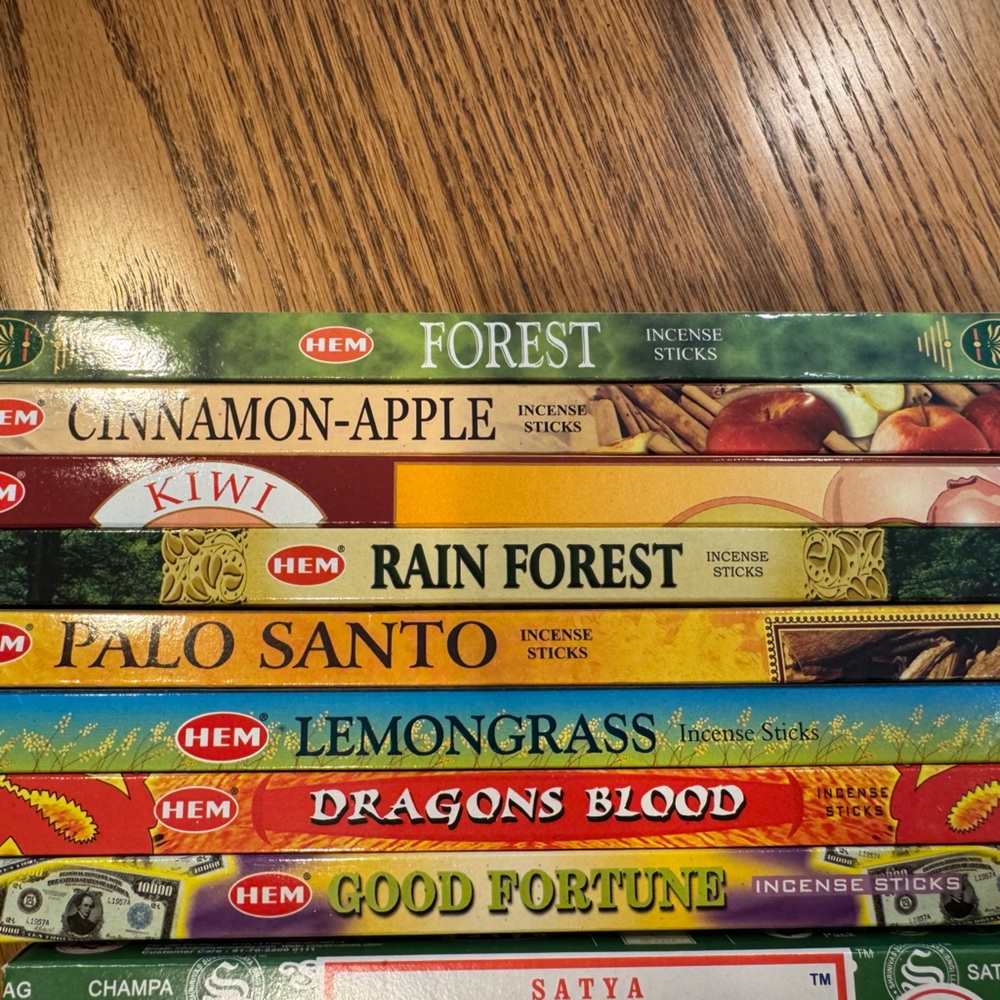 Assorted Incense Stick Collection - Picture 2 of 3